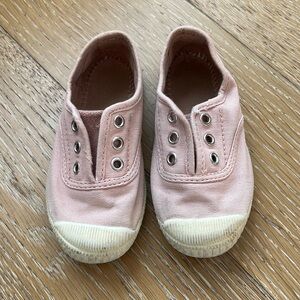 Cienta Pink Canvas Sneakers with Laceless Design